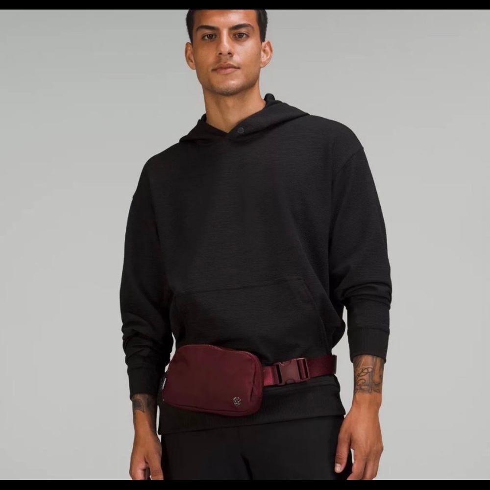 NFS💢 LULULEMON EVERYWHERE BELT BAG - Picture 9 of 15
